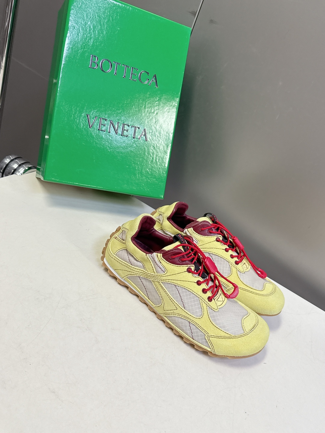 Bottega Veneta BV葆蝶家 阿甘鞋 德训鞋 运动鞋 BV经典老钱风运动鞋超多明星时尚博主种