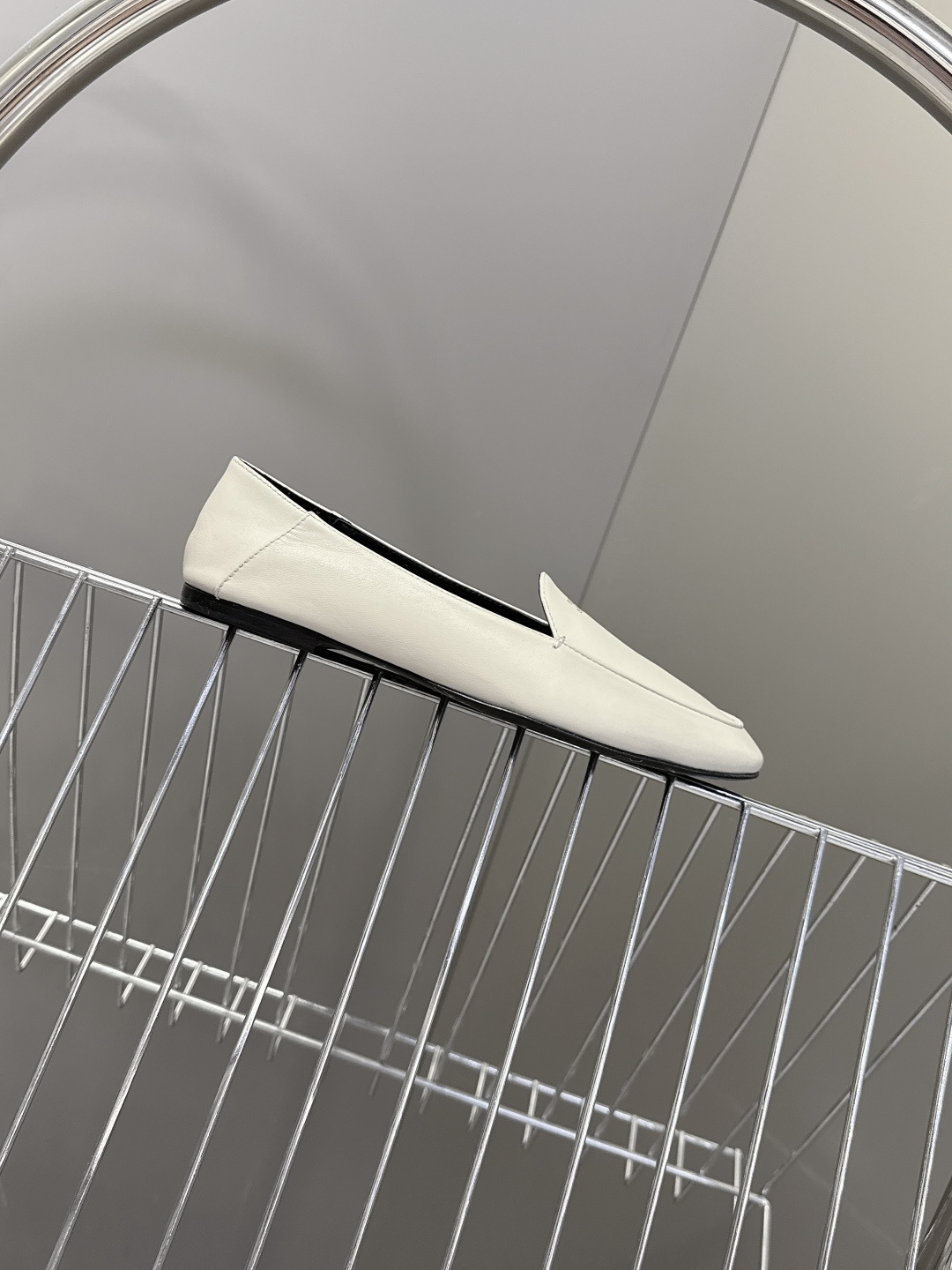 CELINE思琳2026春夏最新款乐福鞋超多明星网红种草 今年超火的乐福鞋 简简单单的老钱风穿搭 妥妥大