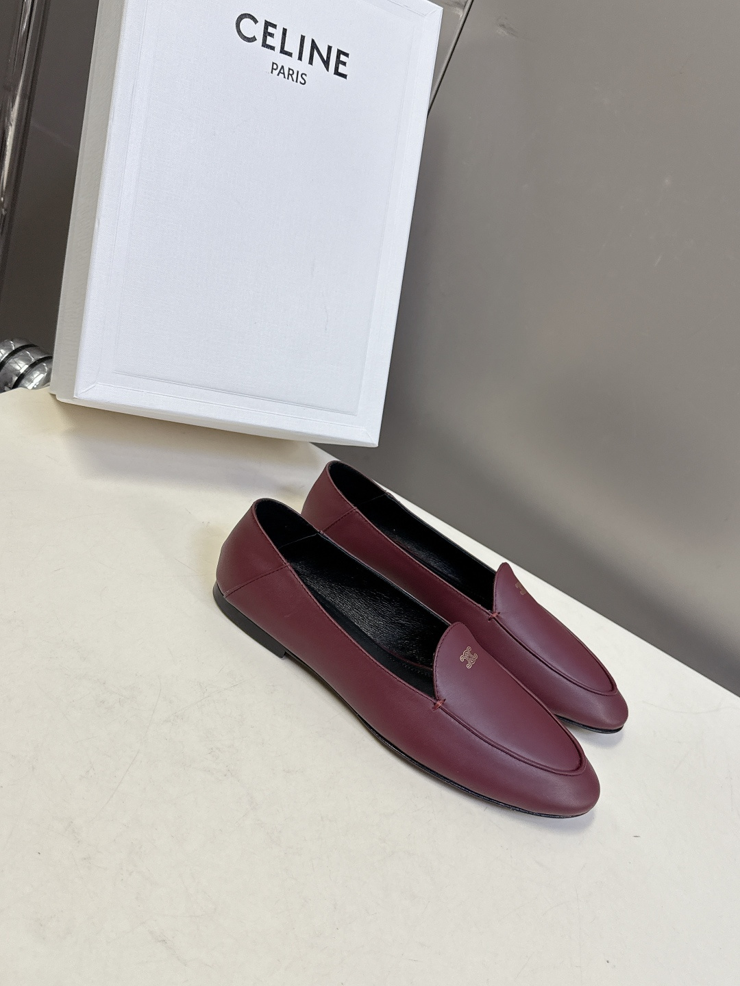 CELINE思琳2026春夏最新款乐福鞋超多明星网红种草 今年超火的乐福鞋 简简单单的老钱风穿搭 妥妥大