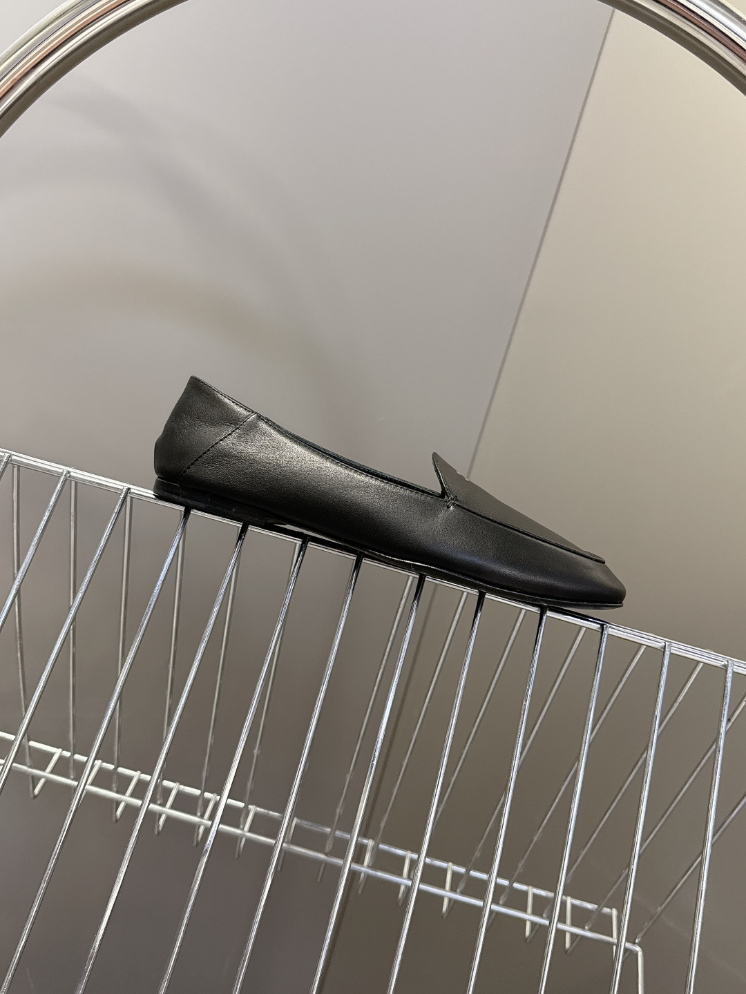 CELINE思琳2026春夏最新款乐福鞋超多明星网红种草 今年超火的乐福鞋 简简单单的老钱风穿搭 妥妥大