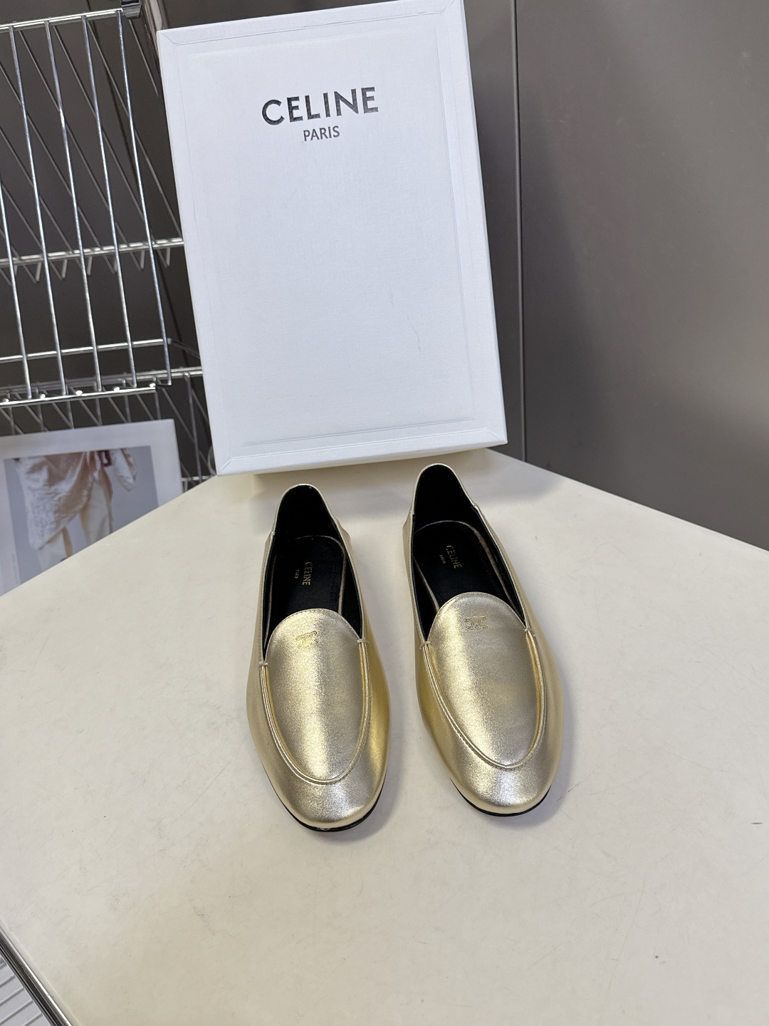 CELINE思琳2026春夏最新款乐福鞋超多明星网红种草 今年超火的乐福鞋 简简单单的老钱风穿搭 妥妥大