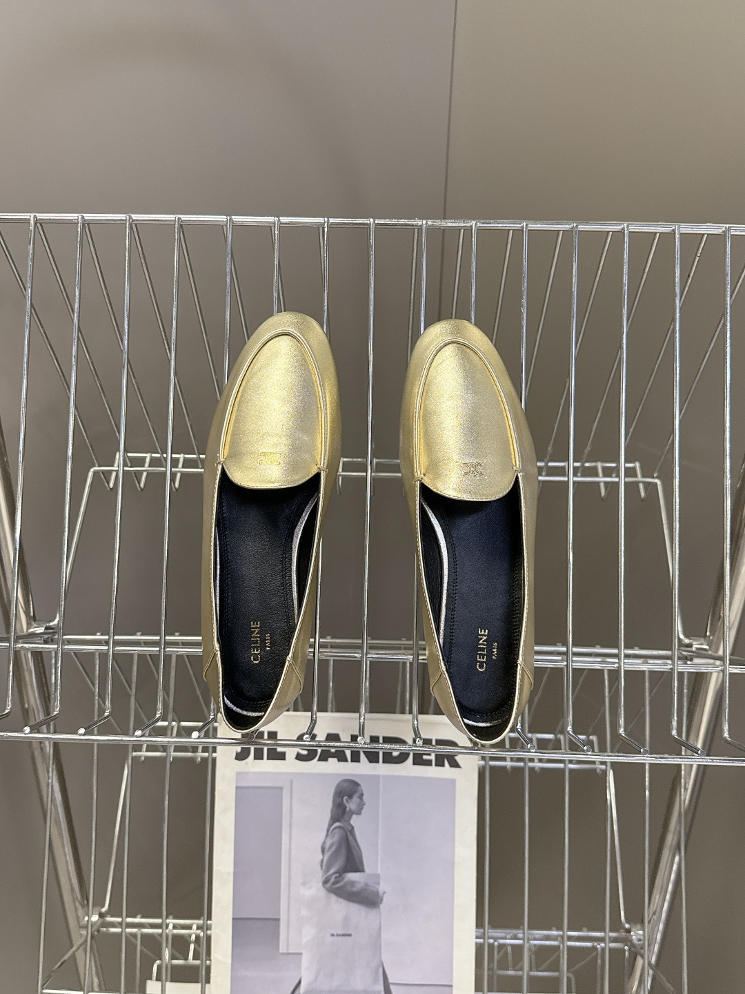 CELINE思琳2026春夏最新款乐福鞋超多明星网红种草 今年超火的乐福鞋 简简单单的老钱风穿搭 妥妥大