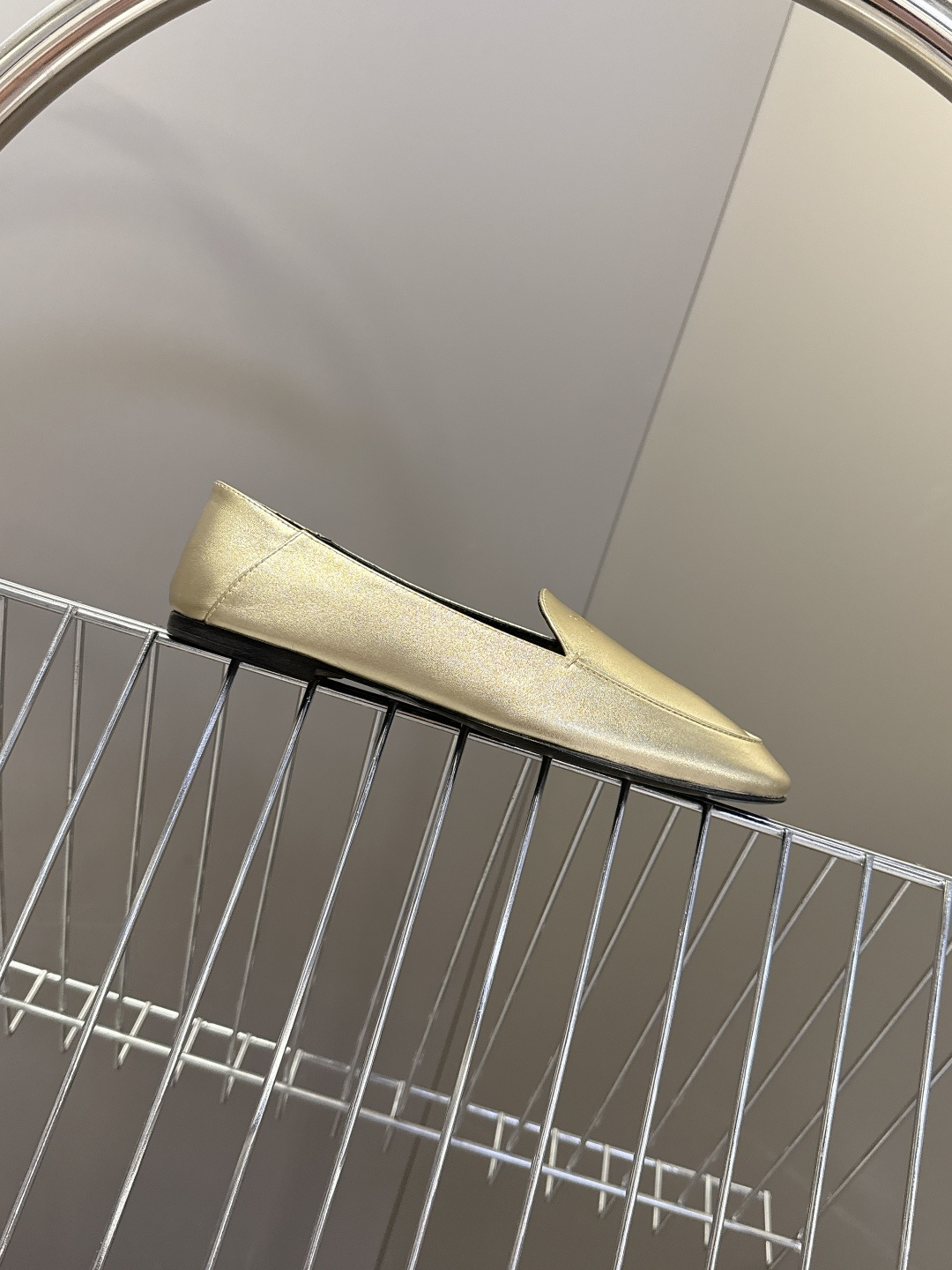 CELINE思琳2026春夏最新款乐福鞋超多明星网红种草 今年超火的乐福鞋 简简单单的老钱风穿搭 妥妥大