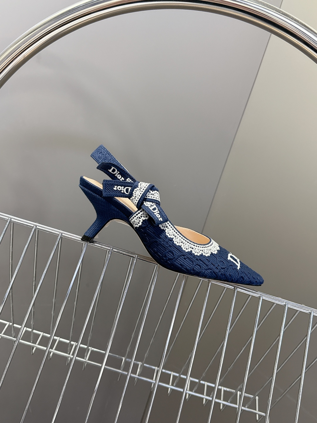 dior迪奥2026春夏最新走秀款粗跟时装鞋 超多明星时尚博主种草 每个女孩鞋柜都必须有一双D家时装鞋 