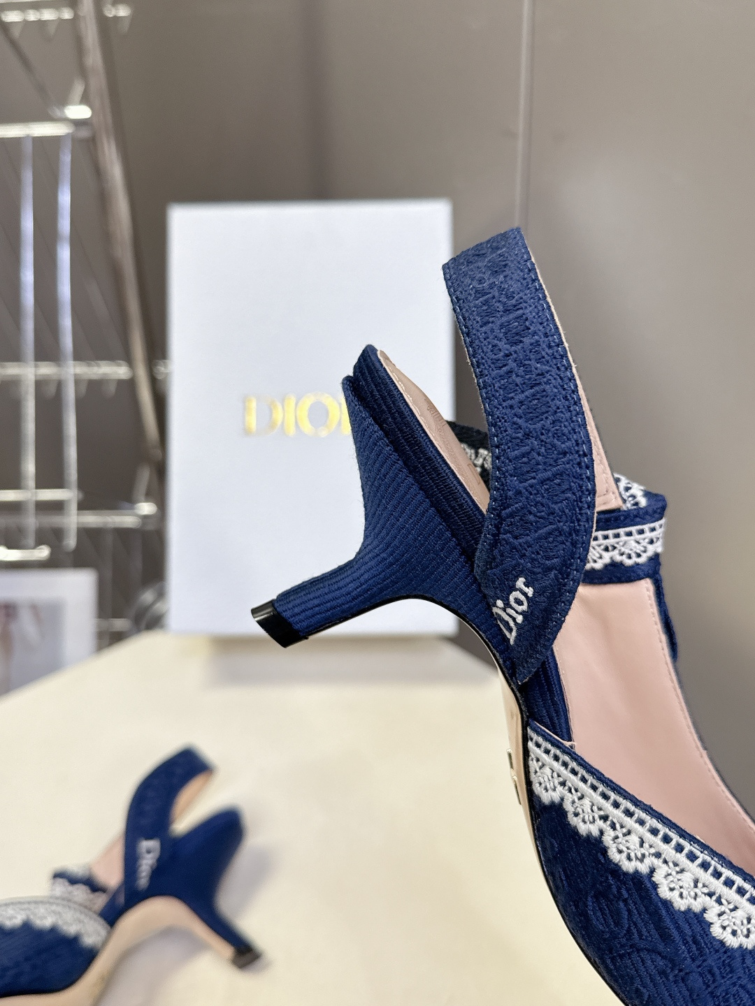 dior迪奥2026春夏最新走秀款粗跟时装鞋 超多明星时尚博主种草 每个女孩鞋柜都必须有一双D家时装鞋 