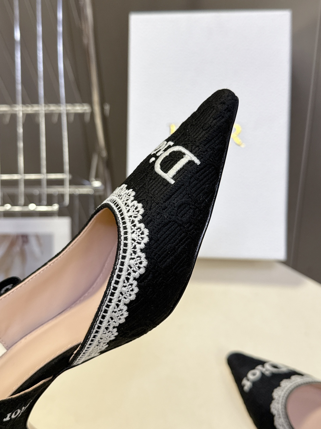 dior迪奥2026春夏最新走秀款粗跟时装鞋 超多明星时尚博主种草 每个女孩鞋柜都必须有一双D家时装鞋 