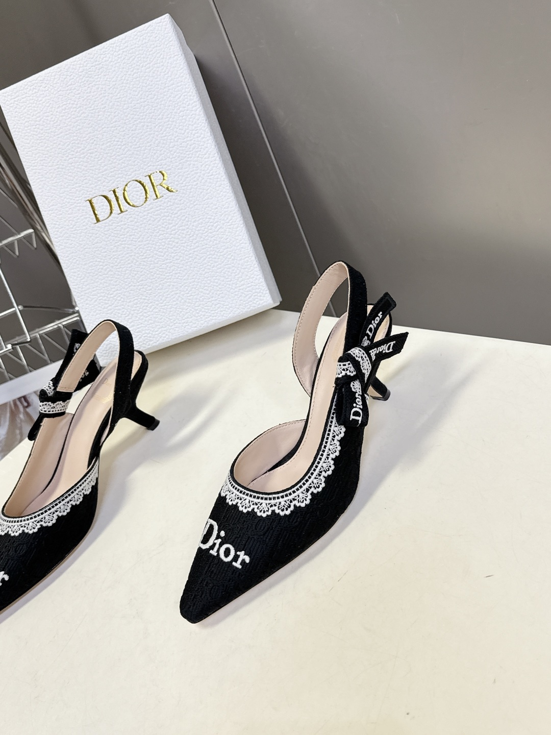 dior迪奥2026春夏最新走秀款粗跟时装鞋 超多明星时尚博主种草 每个女孩鞋柜都必须有一双D家时装鞋 