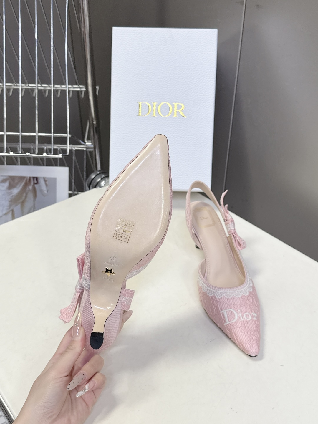 dior迪奥2026春夏最新走秀款粗跟时装鞋 超多明星时尚博主种草 每个女孩鞋柜都必须有一双D家时装鞋 