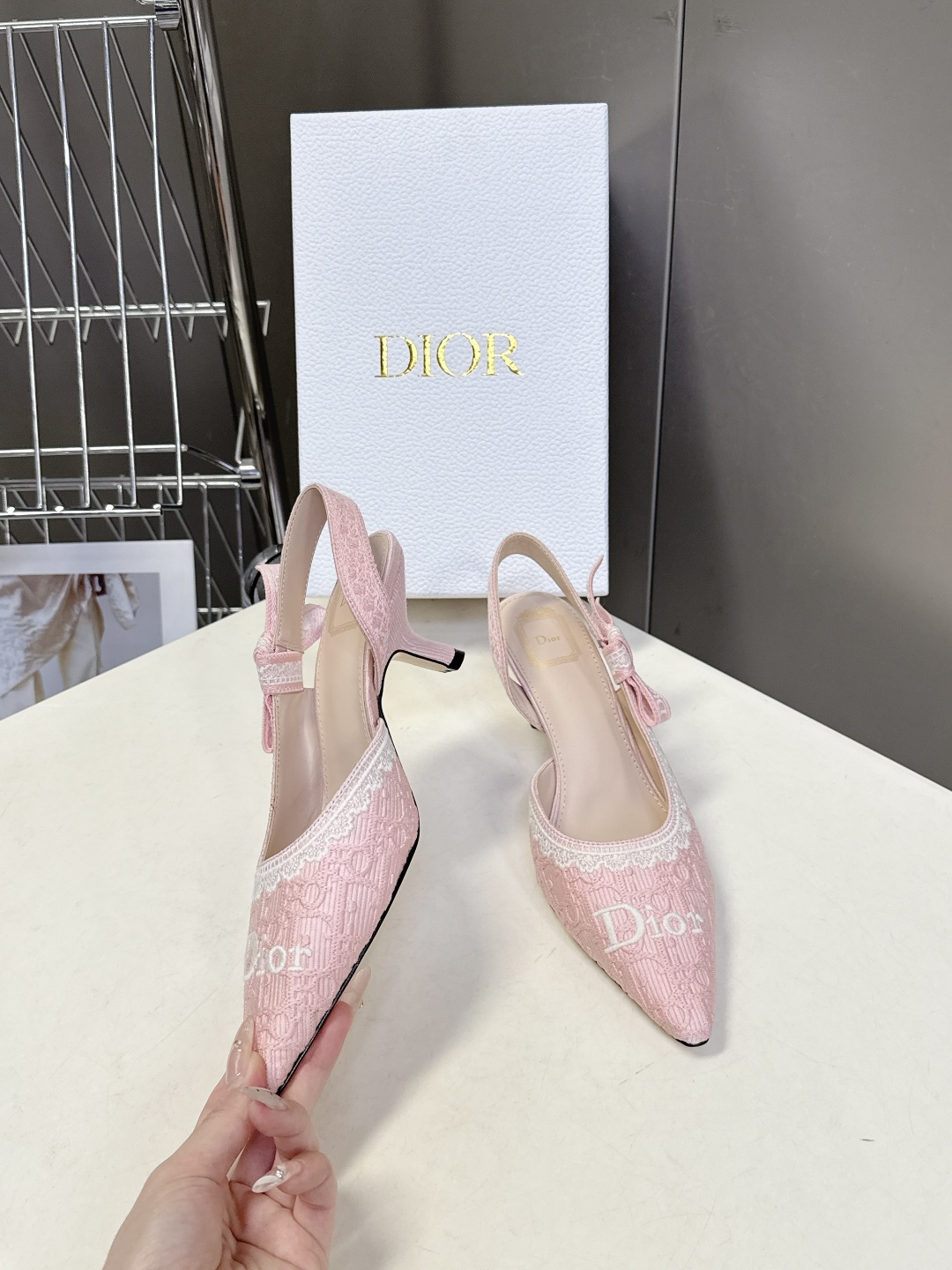 dior迪奥2026春夏最新走秀款粗跟时装鞋 超多明星时尚博主种草 每个女孩鞋柜都必须有一双D家时装鞋 