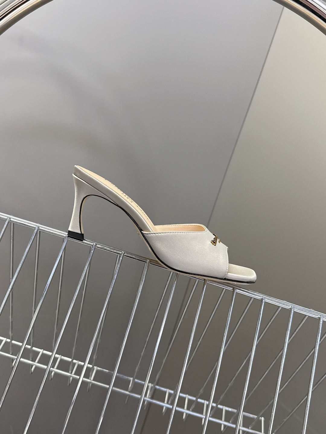 dior迪奥2026春夏最新走秀款粗跟时装鞋 超多明星时尚博主种草 每个女孩鞋柜都必须有一双D家时装鞋 