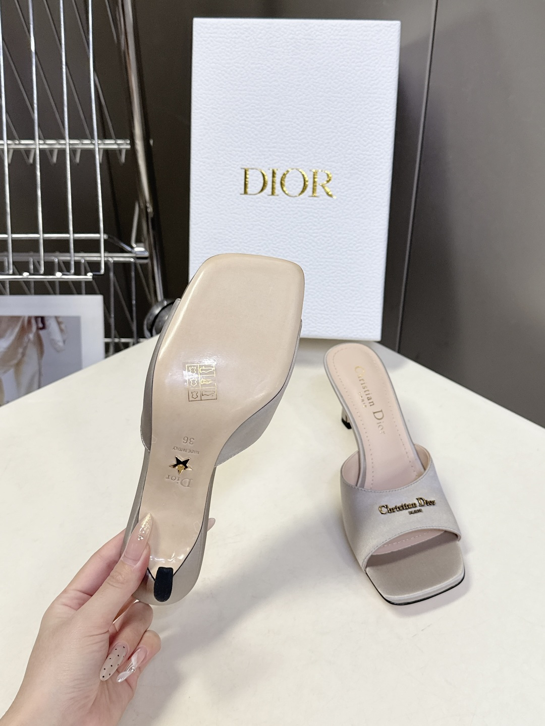 dior迪奥2026春夏最新走秀款粗跟时装鞋 超多明星时尚博主种草 每个女孩鞋柜都必须有一双D家时装鞋 