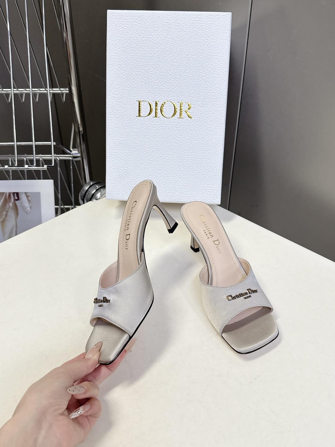 dior迪奥2026春夏最新走秀款粗跟时装鞋 超多明星时尚博主种草 每个女孩鞋柜都必须有一双D家时装鞋 