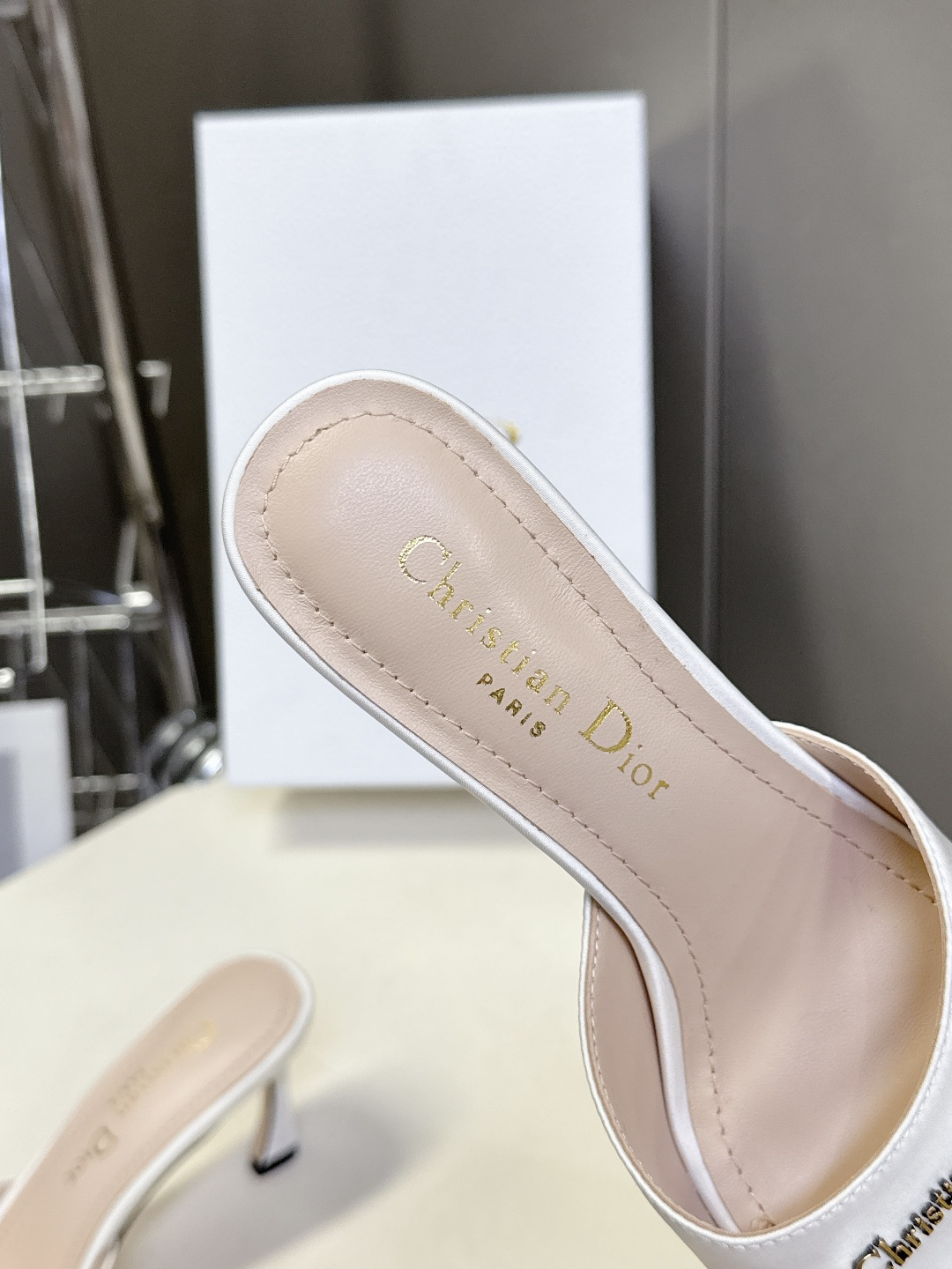 dior迪奥2026春夏最新走秀款粗跟时装鞋 超多明星时尚博主种草 每个女孩鞋柜都必须有一双D家时装鞋 