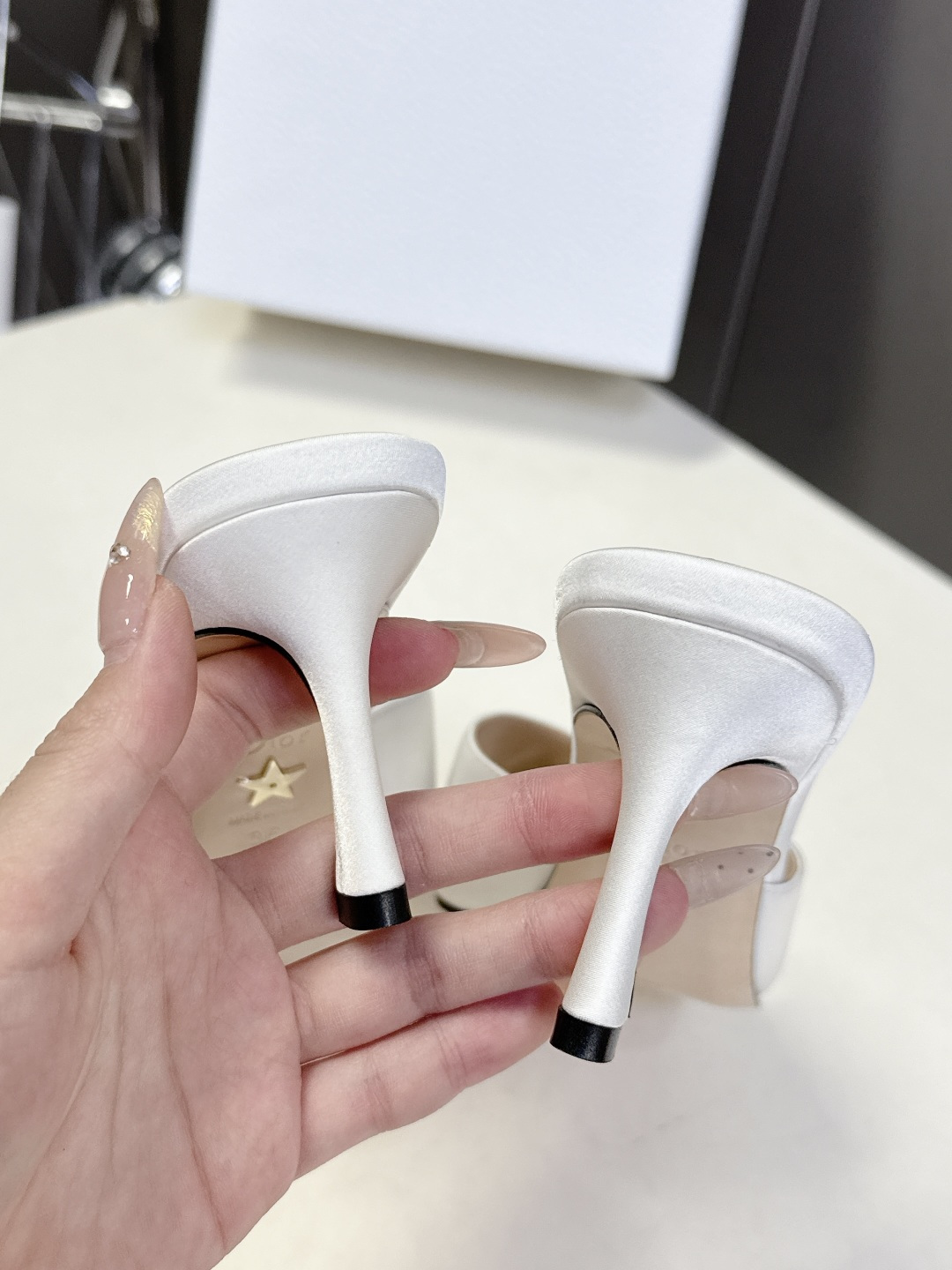 dior迪奥2026春夏最新走秀款粗跟时装鞋 超多明星时尚博主种草 每个女孩鞋柜都必须有一双D家时装鞋 