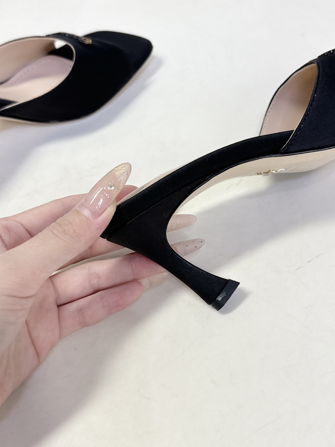 dior迪奥2026春夏最新走秀款粗跟时装鞋 超多明星时尚博主种草 每个女孩鞋柜都必须有一双D家时装鞋 