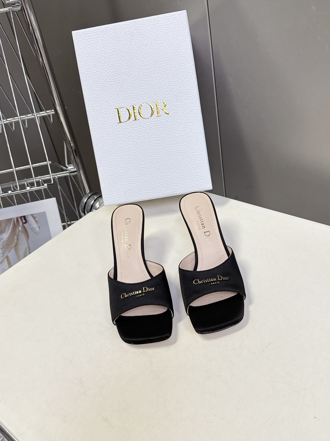 dior迪奥2026春夏最新走秀款粗跟时装鞋 超多明星时尚博主种草 每个女孩鞋柜都必须有一双D家时装鞋 