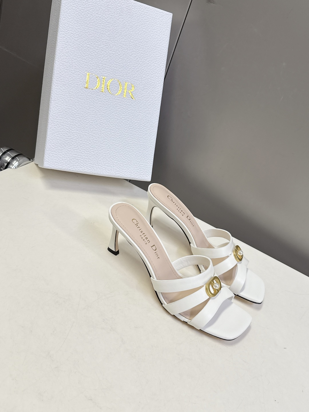 dior迪奥2026春夏最新走秀款粗跟时装鞋 超多明星时尚博主种草 每个女孩鞋柜都必须有一双D家时装鞋 