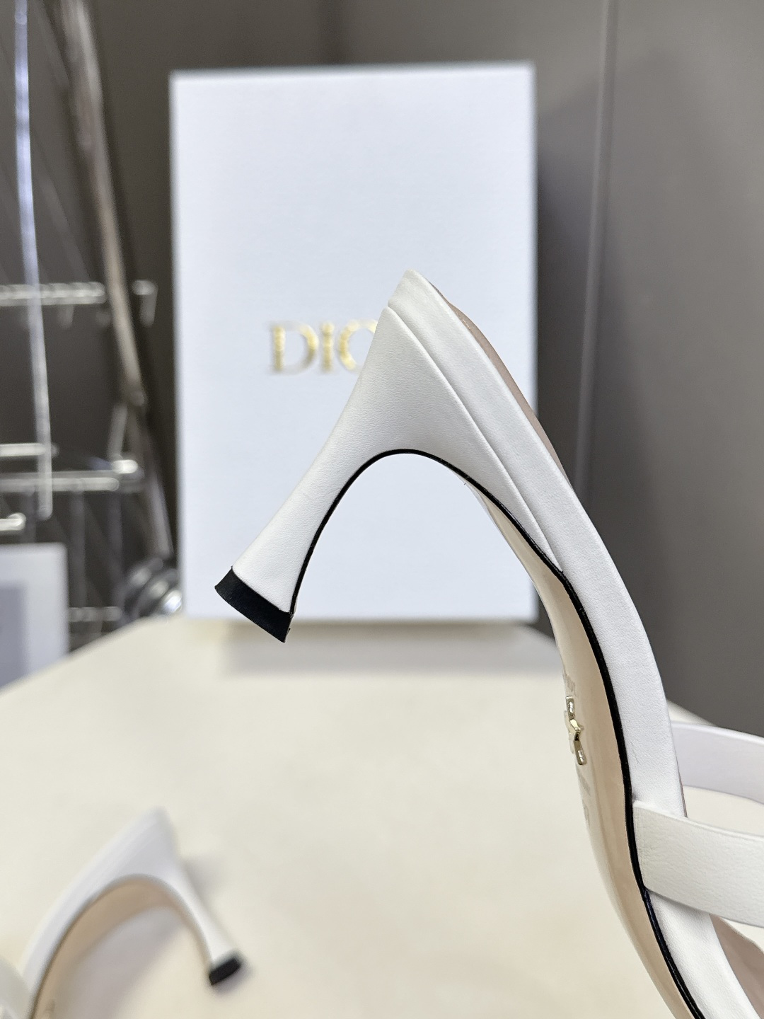 dior迪奥2026春夏最新走秀款粗跟时装鞋 超多明星时尚博主种草 每个女孩鞋柜都必须有一双D家时装鞋 