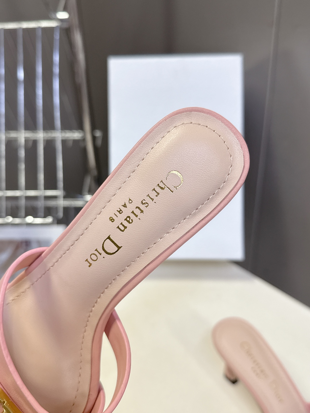 dior迪奥2026春夏最新走秀款粗跟时装鞋 超多明星时尚博主种草 每个女孩鞋柜都必须有一双D家时装鞋 