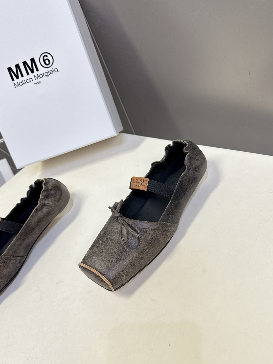 MM6马吉拉方头蝴蝶结芭蕾舞玛丽珍跳舞鞋 超多明星网红种草 MM6 Maison Margiela方头芭