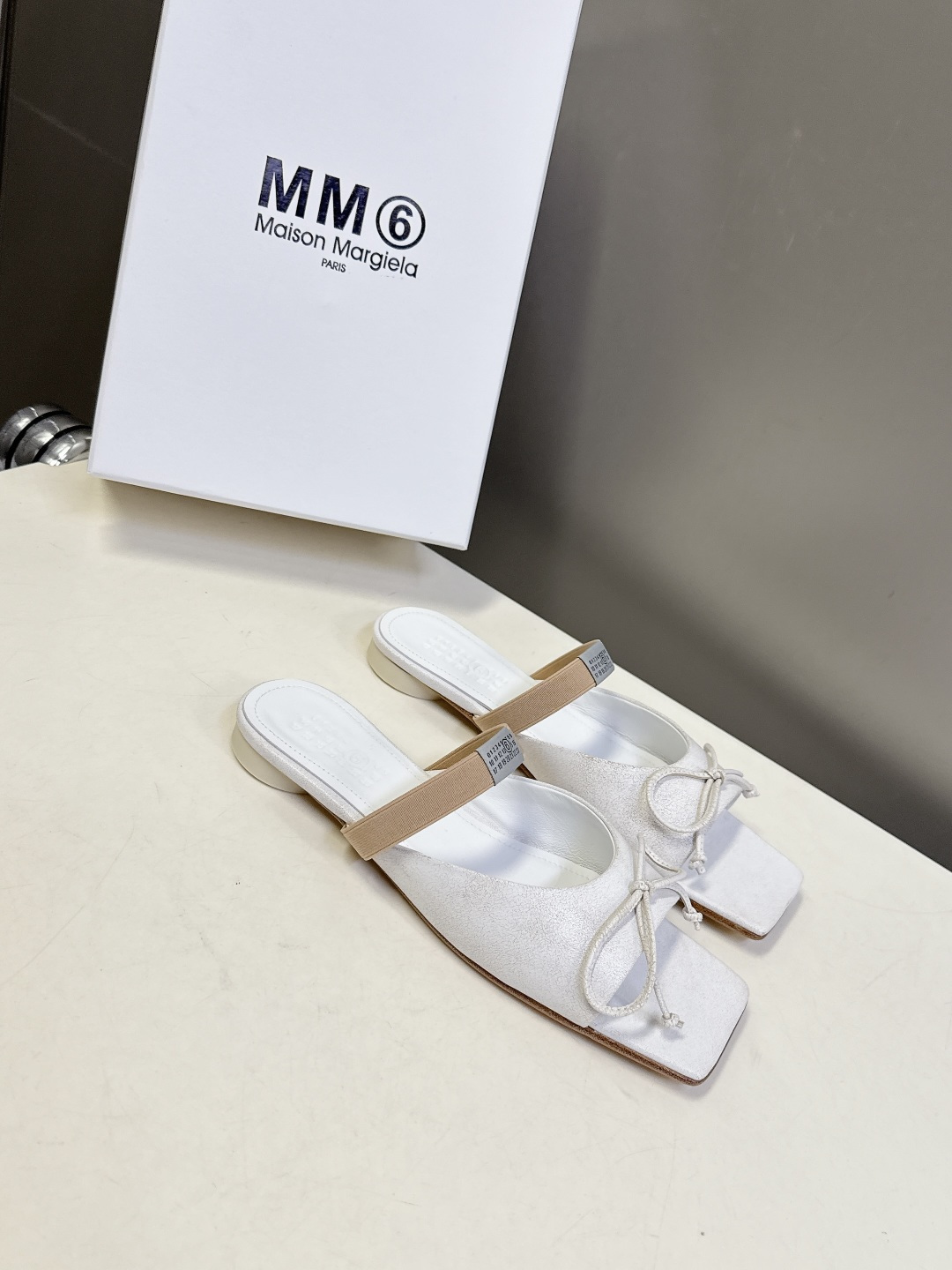 MM6马吉拉方头蝴蝶结芭蕾舞玛丽珍跳舞鞋 超多明星网红种草 MM6 Maison Margiela方头芭