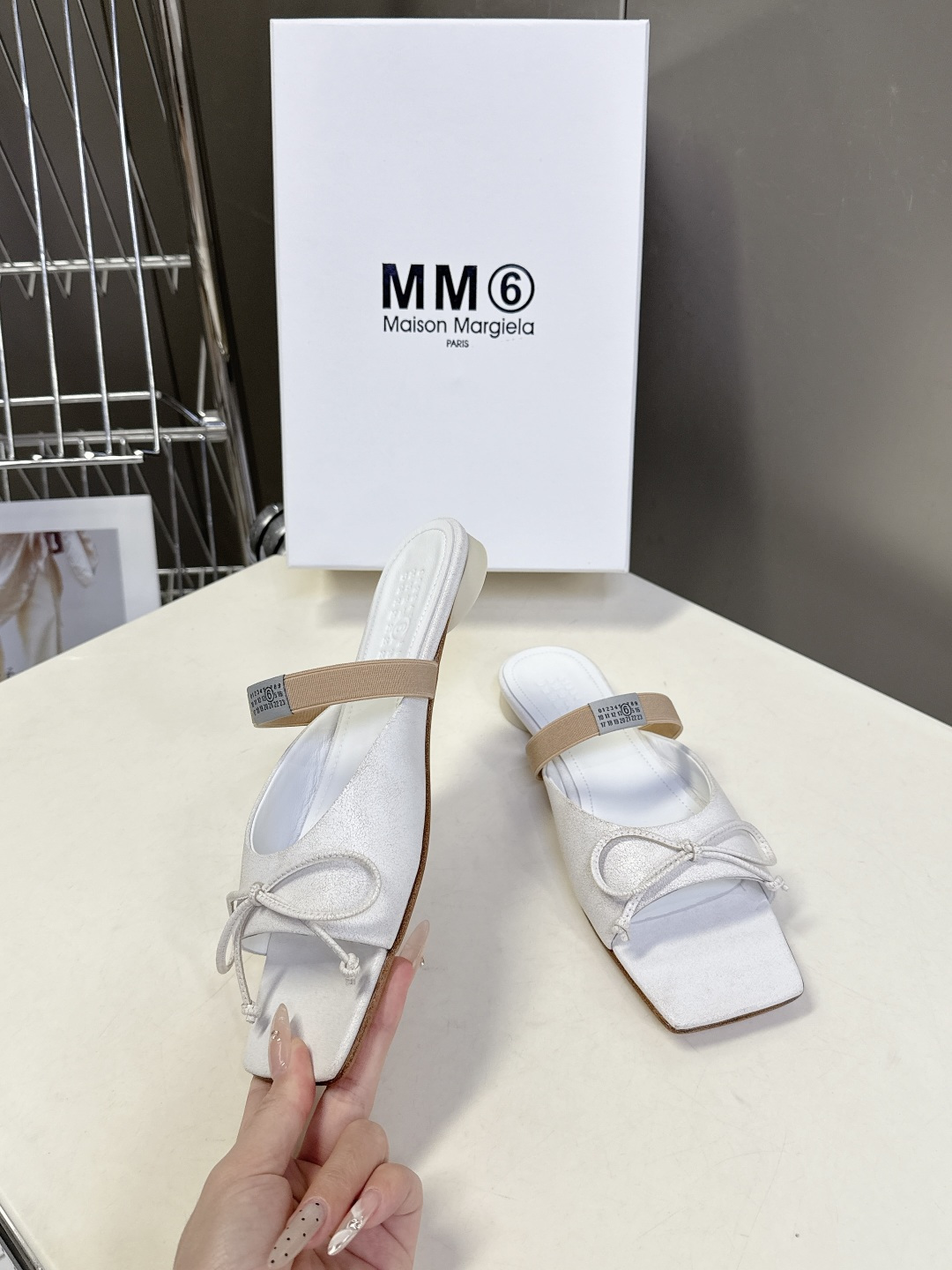 MM6马吉拉方头蝴蝶结芭蕾舞玛丽珍跳舞鞋 超多明星网红种草 MM6 Maison Margiela方头芭