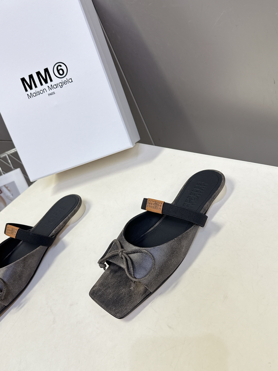 MM6马吉拉方头蝴蝶结芭蕾舞玛丽珍跳舞鞋 超多明星网红种草 MM6 Maison Margiela方头芭