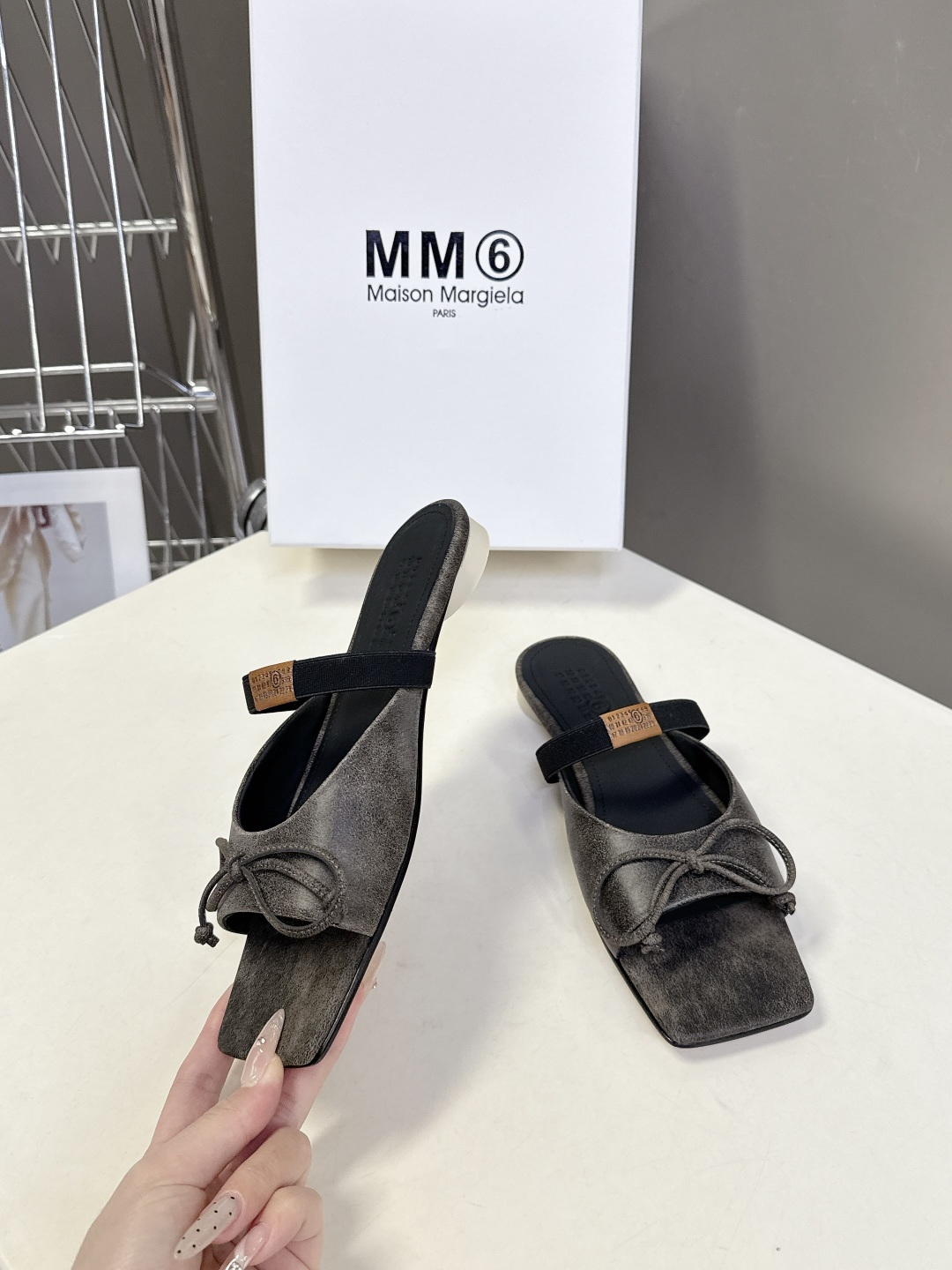 MM6马吉拉方头蝴蝶结芭蕾舞玛丽珍跳舞鞋 超多明星网红种草 MM6 Maison Margiela方头芭