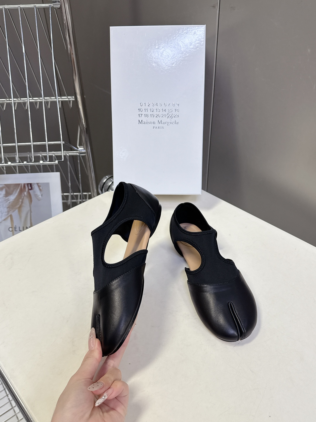 Maison Margiela·MM6马吉拉玛丽珍分趾单鞋 芭蕾舞鞋 超多明星网红种草 MM6作为这两年