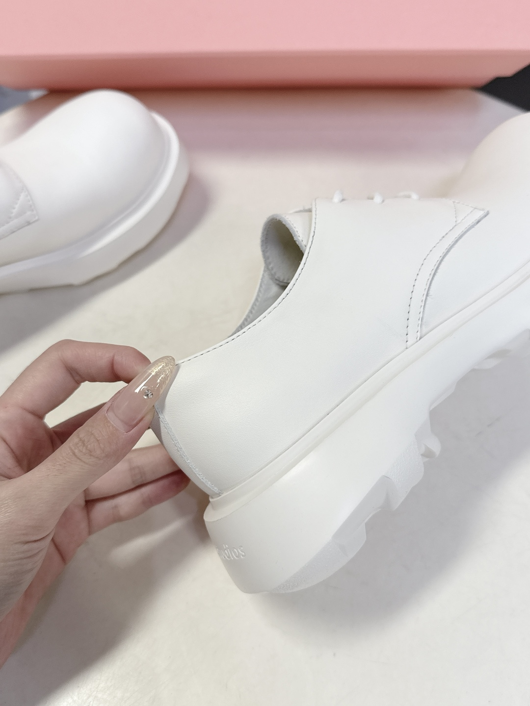 Acne Studios2026春夏最新款老钱风小皮鞋超多明星网红种草 绝对是今年的大爆款贼好看 简约的