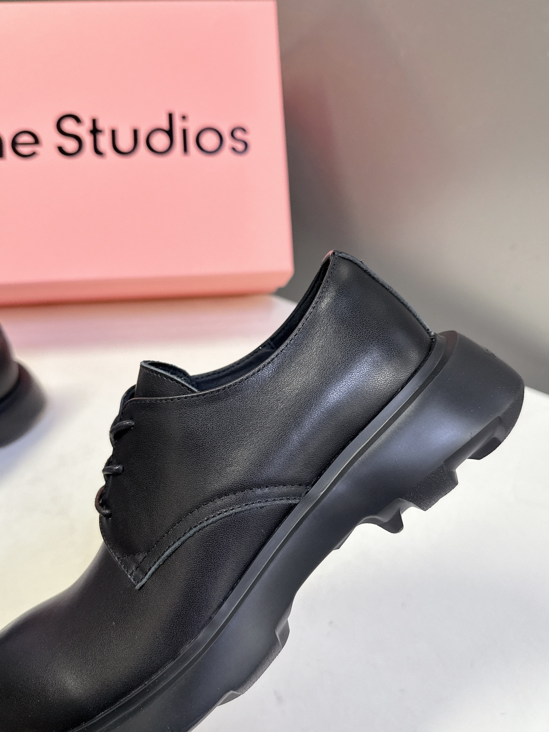 Acne Studios2026春夏最新款老钱风小皮鞋超多明星网红种草 绝对是今年的大爆款贼好看 简约的