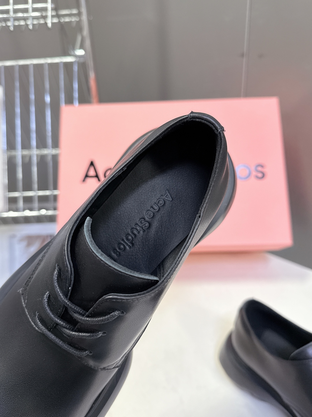 Acne Studios2026春夏最新款老钱风小皮鞋超多明星网红种草 绝对是今年的大爆款贼好看 简约的