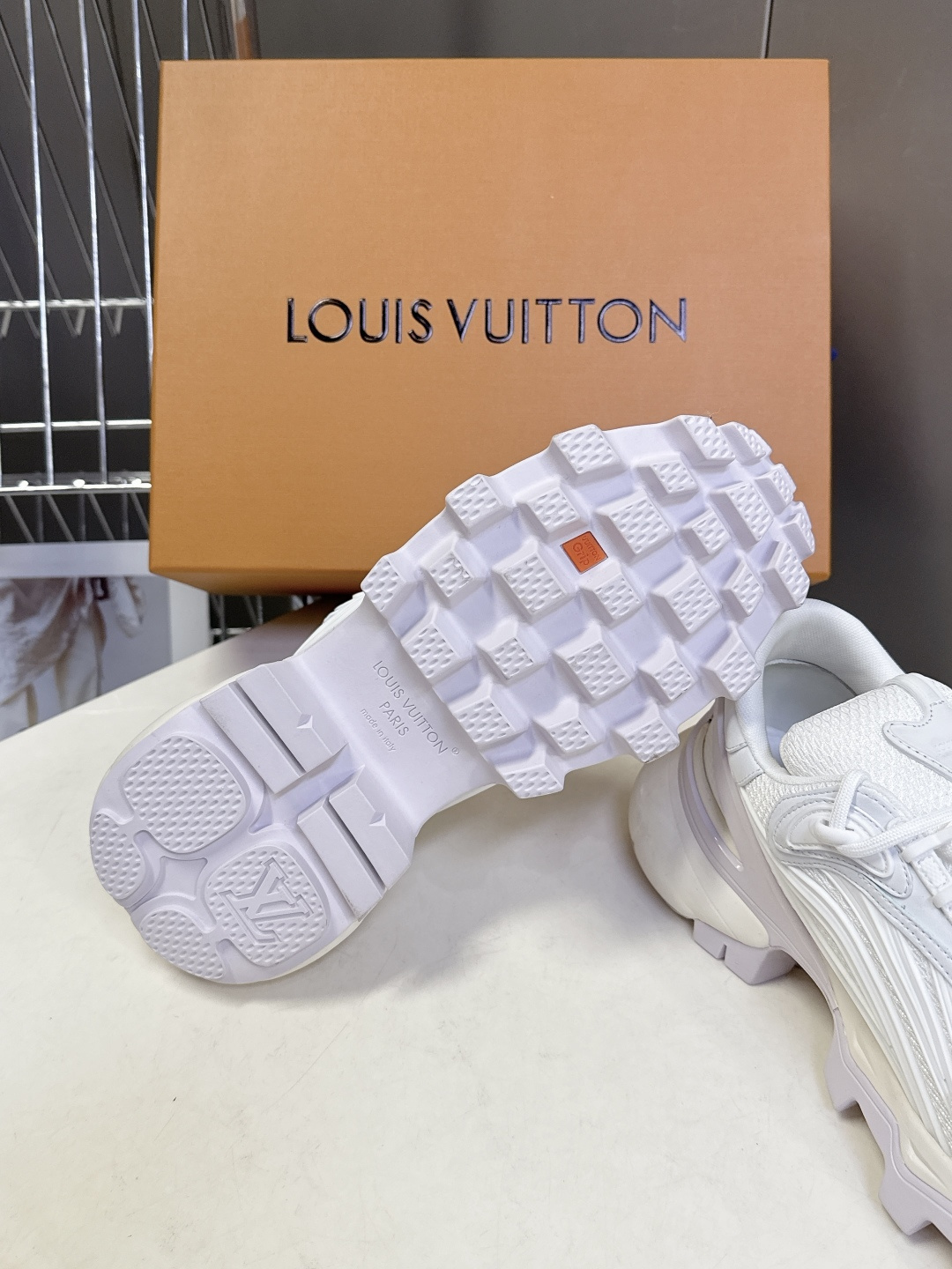 LOUIS VUITTON路易威登 驴牌春夏最新款 运动鞋 超多明星网红种草 原版购入开发 运动鞋融合网