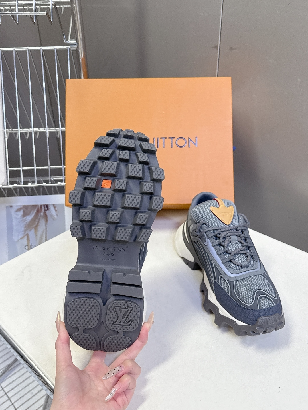 LOUIS VUITTON路易威登 驴牌春夏最新款 运动鞋 超多明星网红种草 原版购入开发 运动鞋融合网