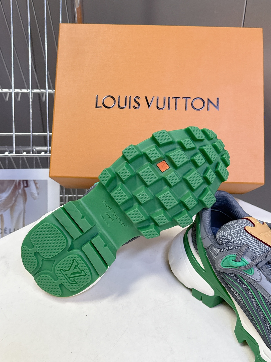 LOUIS VUITTON路易威登 驴牌春夏最新款 运动鞋 超多明星网红种草 原版购入开发 运动鞋融合网