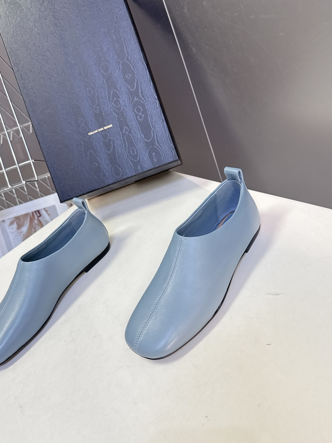 Dries Van Noten2026春夏嘴新款平底复古乐福鞋一脚蹬懒人鞋很多明星私服穿搭 简单的设计既