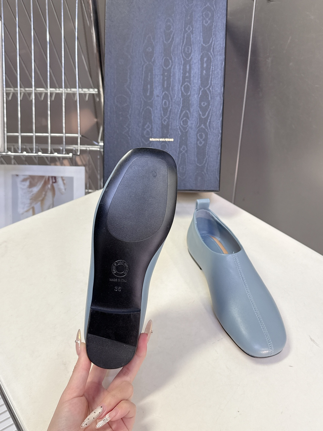 Dries Van Noten2026春夏嘴新款平底复古乐福鞋一脚蹬懒人鞋很多明星私服穿搭 简单的设计既