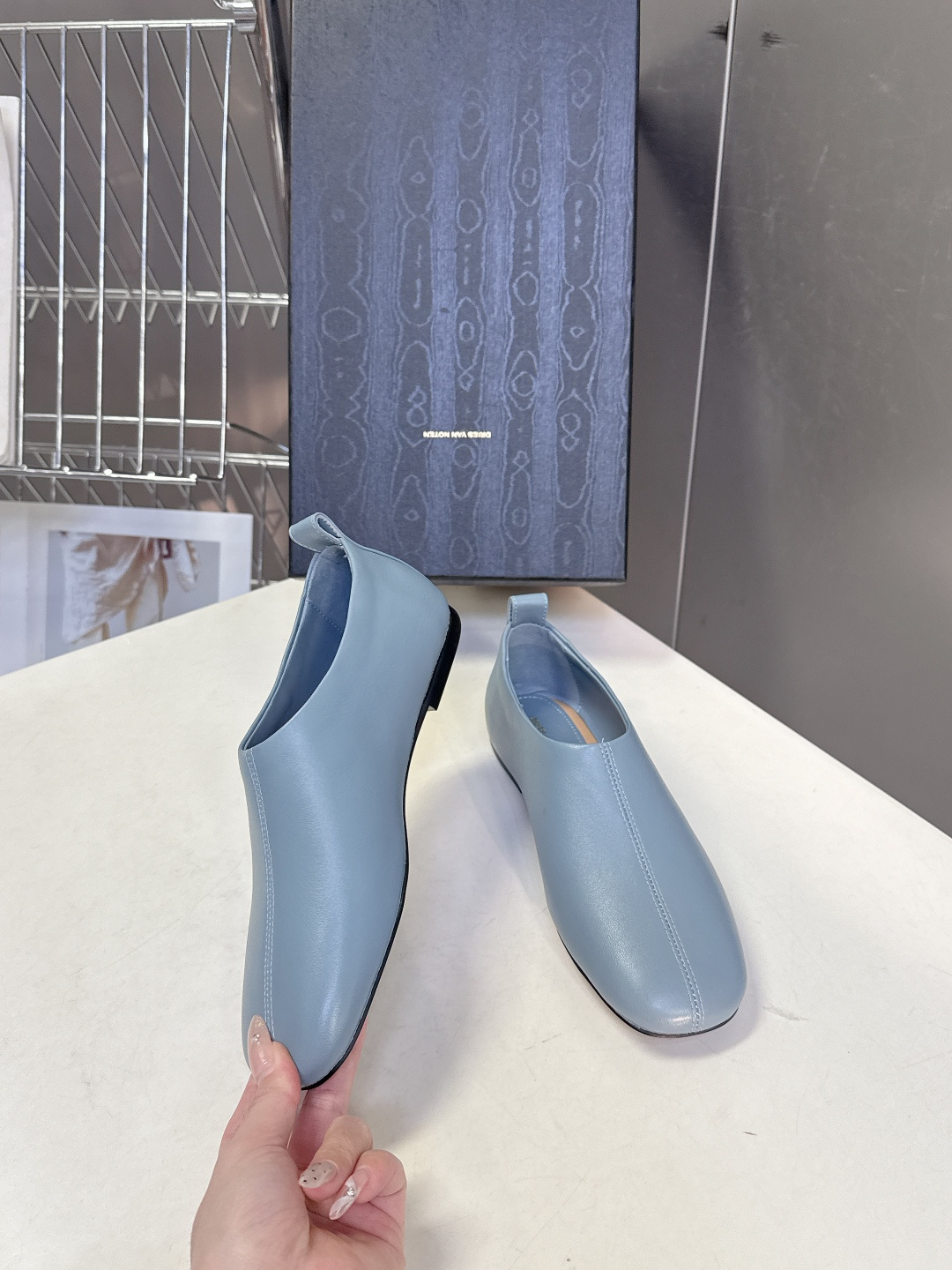 Dries Van Noten2026春夏嘴新款平底复古乐福鞋一脚蹬懒人鞋很多明星私服穿搭 简单的设计既