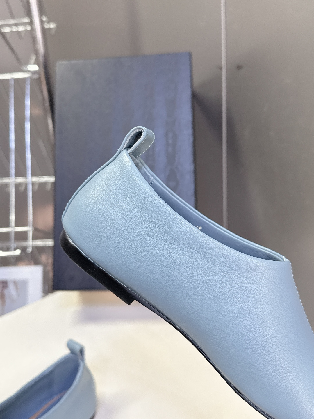 Dries Van Noten2026春夏嘴新款平底复古乐福鞋一脚蹬懒人鞋很多明星私服穿搭 简单的设计既