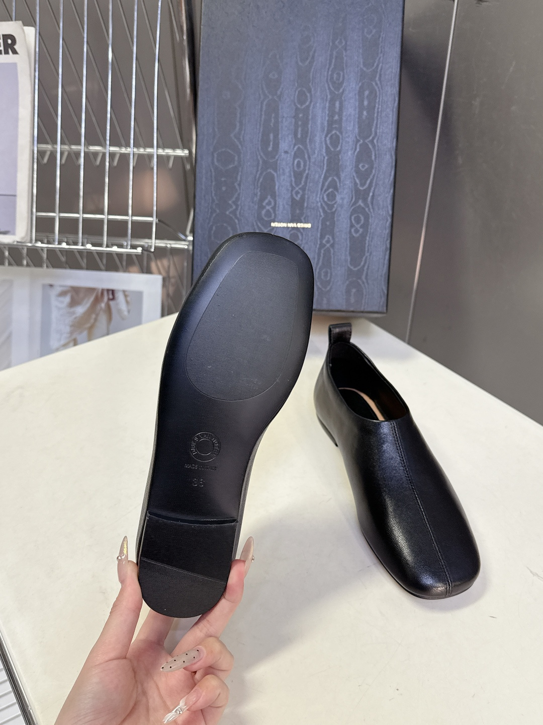 Dries Van Noten2026春夏嘴新款平底复古乐福鞋一脚蹬懒人鞋很多明星私服穿搭 简单的设计既