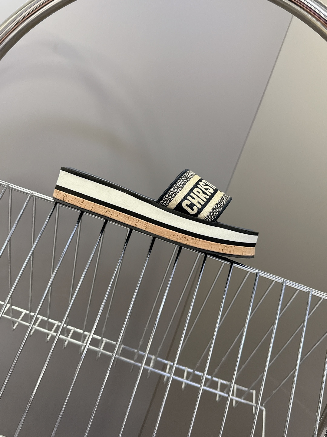 Dior迪奥春夏新款厚底拖鞋 CD字母logo立体刺绣厚底圆头露趾拖鞋 原版开发市面顶级版本，脚感柔软细