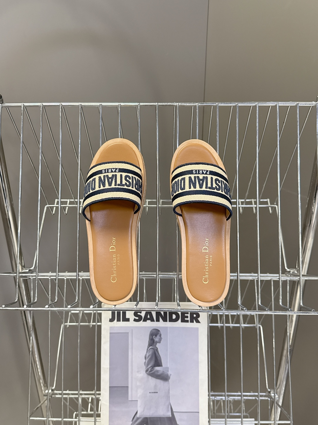 Dior迪奥春夏新款厚底拖鞋 CD字母logo立体刺绣厚底圆头露趾拖鞋 原版开发市面顶级版本，脚感柔软细