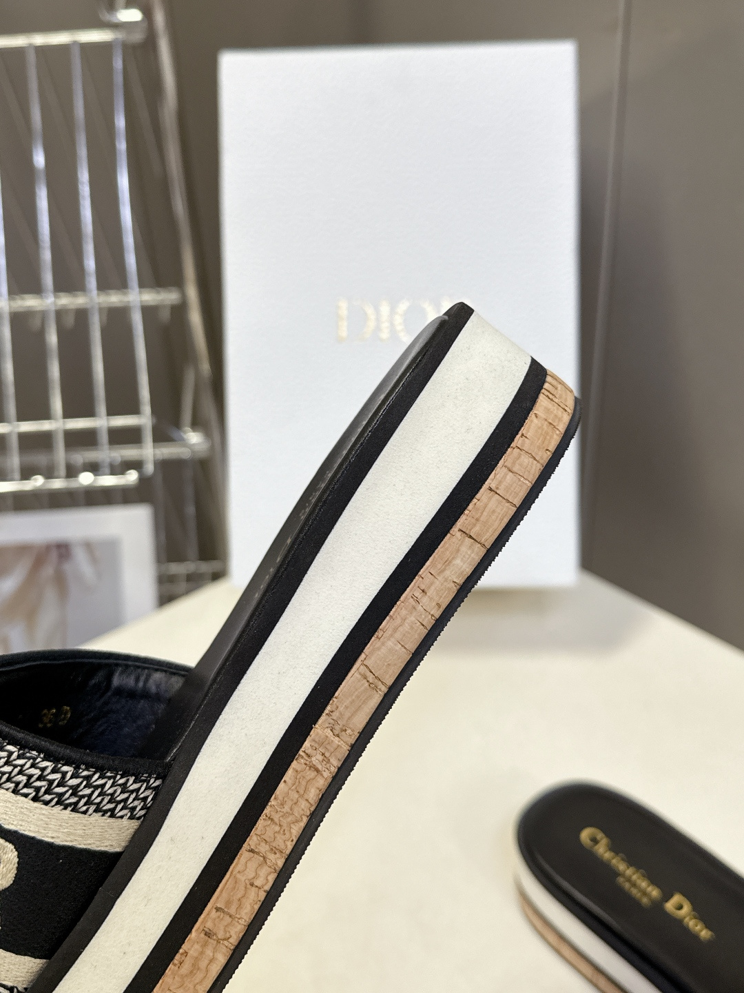 Dior迪奥春夏新款厚底拖鞋 CD字母logo立体刺绣厚底圆头露趾拖鞋 原版开发市面顶级版本，脚感柔软细