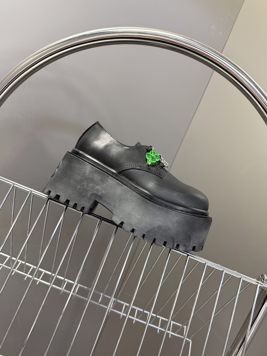 BALENCIAGA巴黎世家最新款STRIKE女士厚底皮鞋 短靴 超多明星时尚博主种草 复古工艺雾化做旧