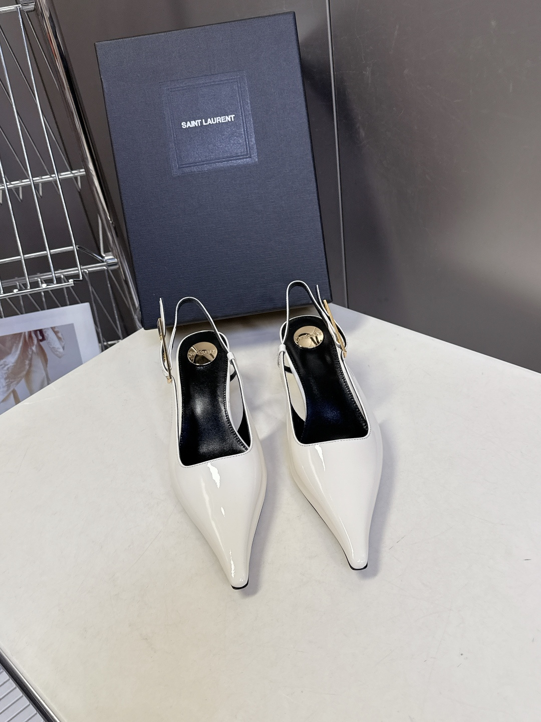 SAINT LAURENT圣罗兰春夏走秀款尖头时装鞋 超多明星时尚博主种草 唯有YSL最懂女人心不接受反