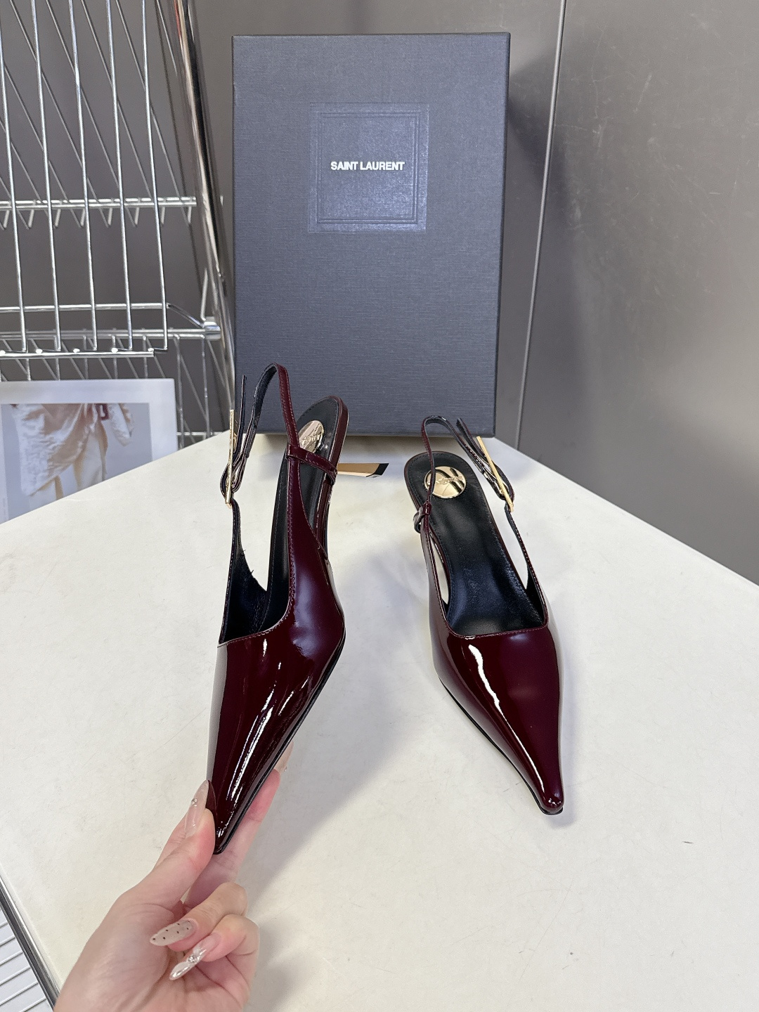 SAINT LAURENT圣罗兰春夏走秀款尖头时装鞋 超多明星时尚博主种草 唯有YSL最懂女人心不接受反