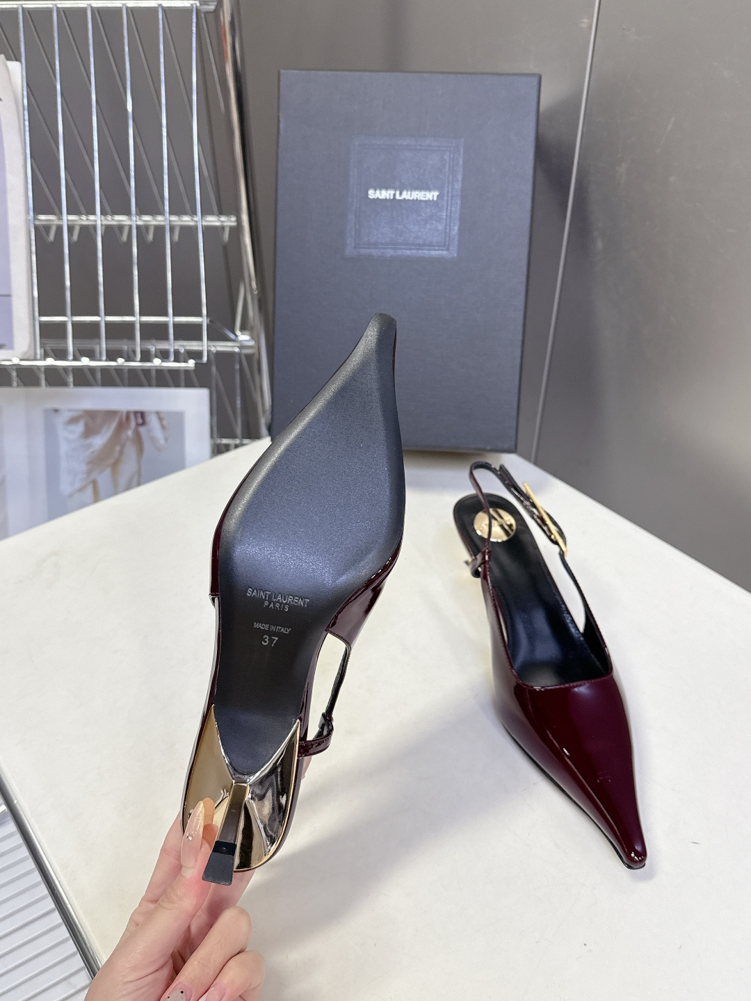 SAINT LAURENT圣罗兰春夏走秀款尖头时装鞋 超多明星时尚博主种草 唯有YSL最懂女人心不接受反