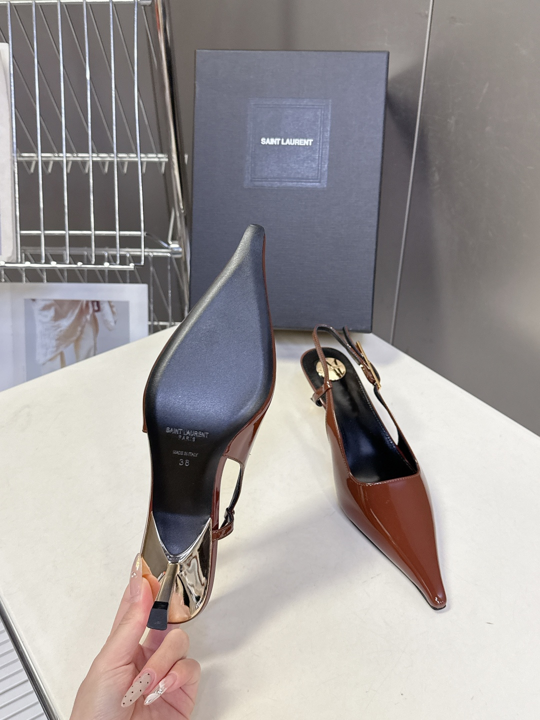 SAINT LAURENT圣罗兰春夏走秀款尖头时装鞋 超多明星时尚博主种草 唯有YSL最懂女人心不接受反