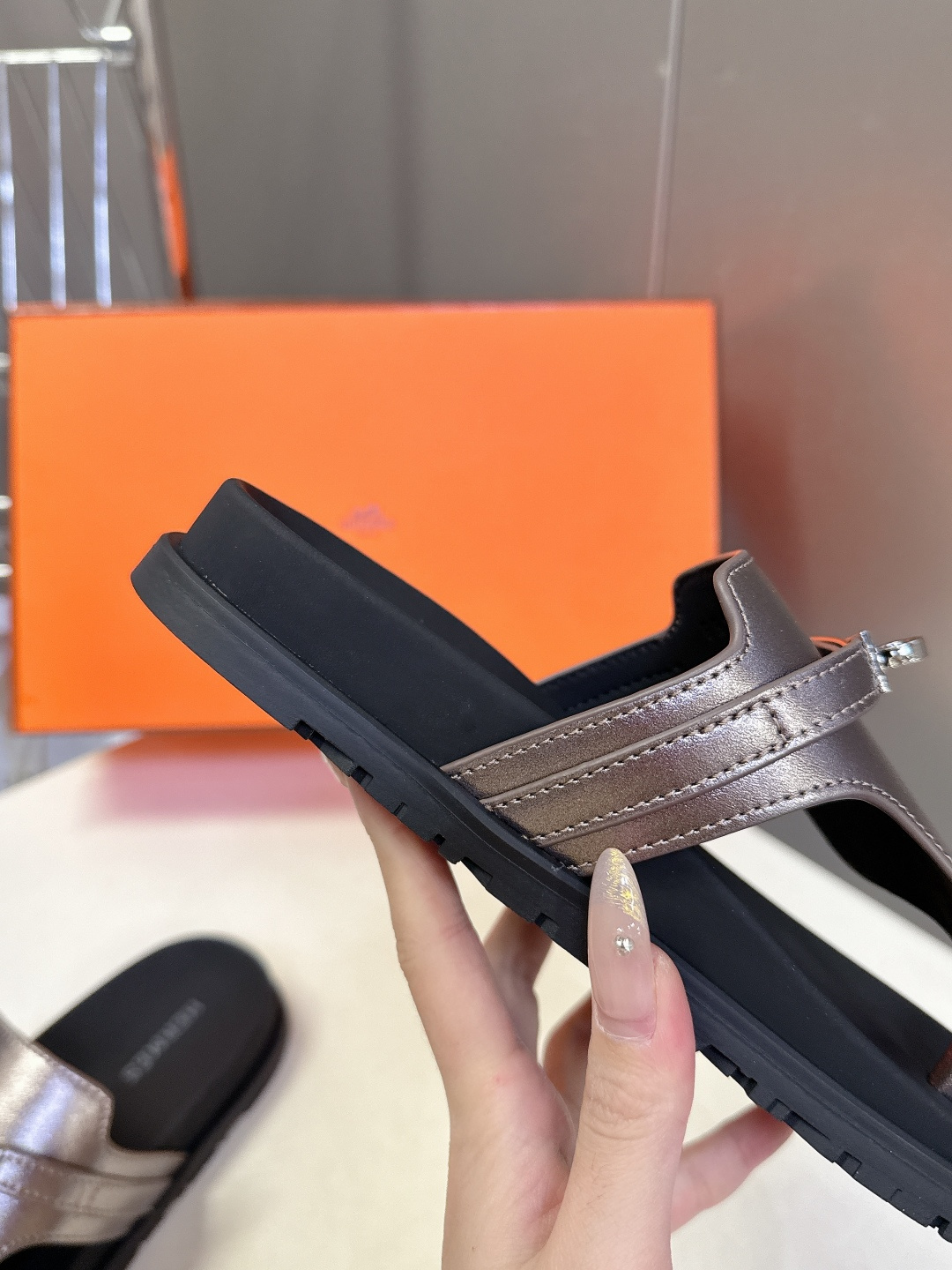 男➕10【ΗERMES 】爱马仕春夏经典情侣款二舅拖鞋 Chypre 丑萌丑萌二舅拖鞋——老头拖鞋，上脚