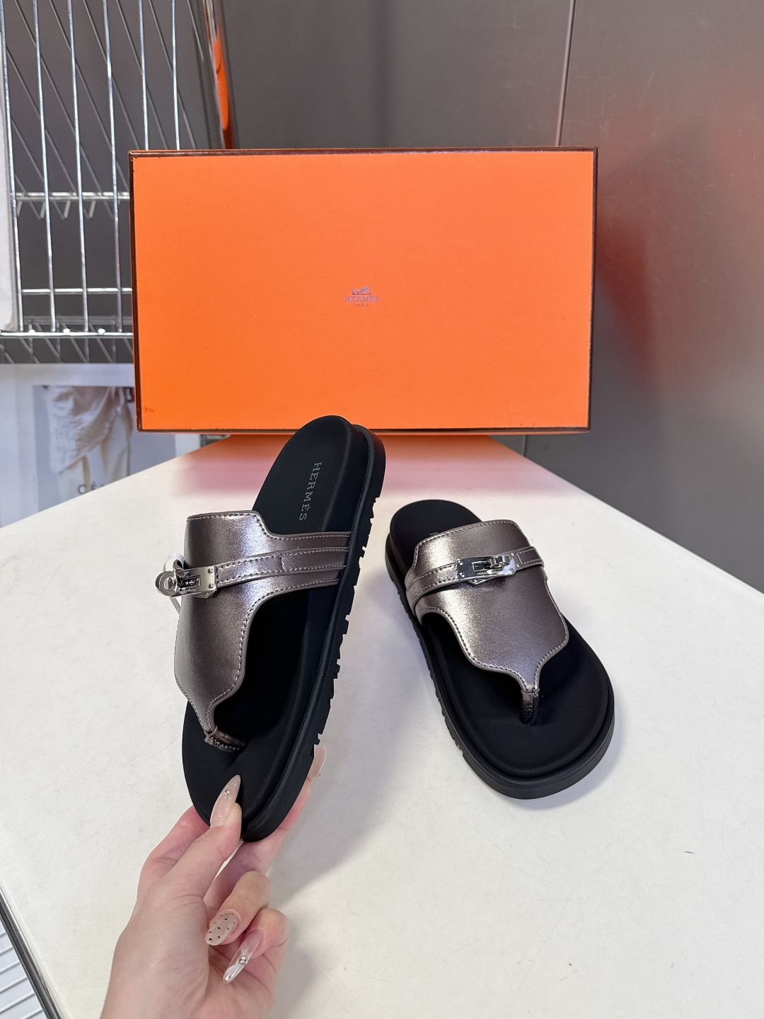 男➕10【ΗERMES 】爱马仕春夏经典情侣款二舅拖鞋 Chypre 丑萌丑萌二舅拖鞋——老头拖鞋，上脚